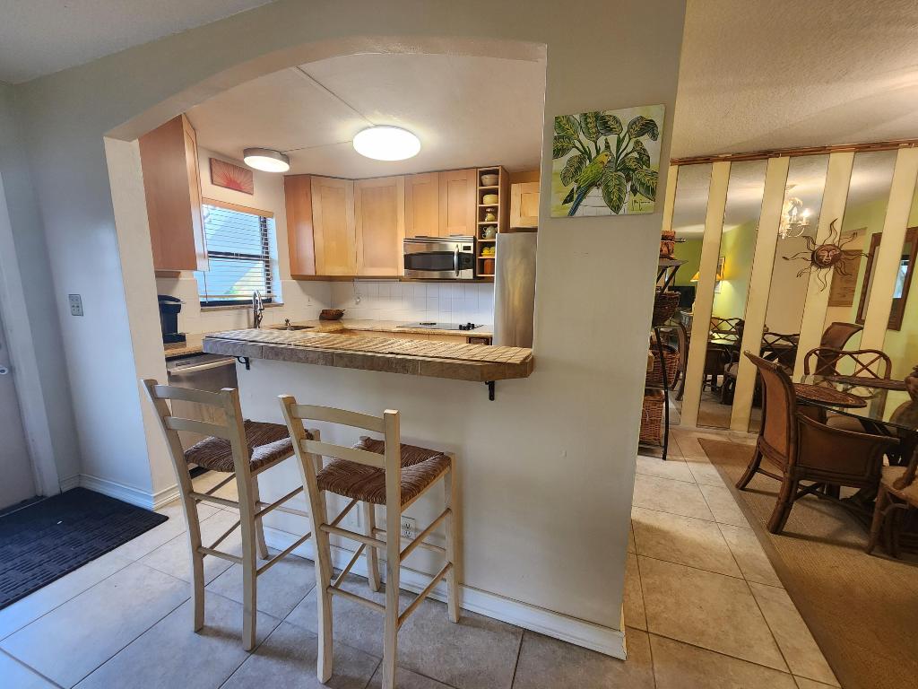 TOWN & COUNTRY ESTATES CONDO - Residential