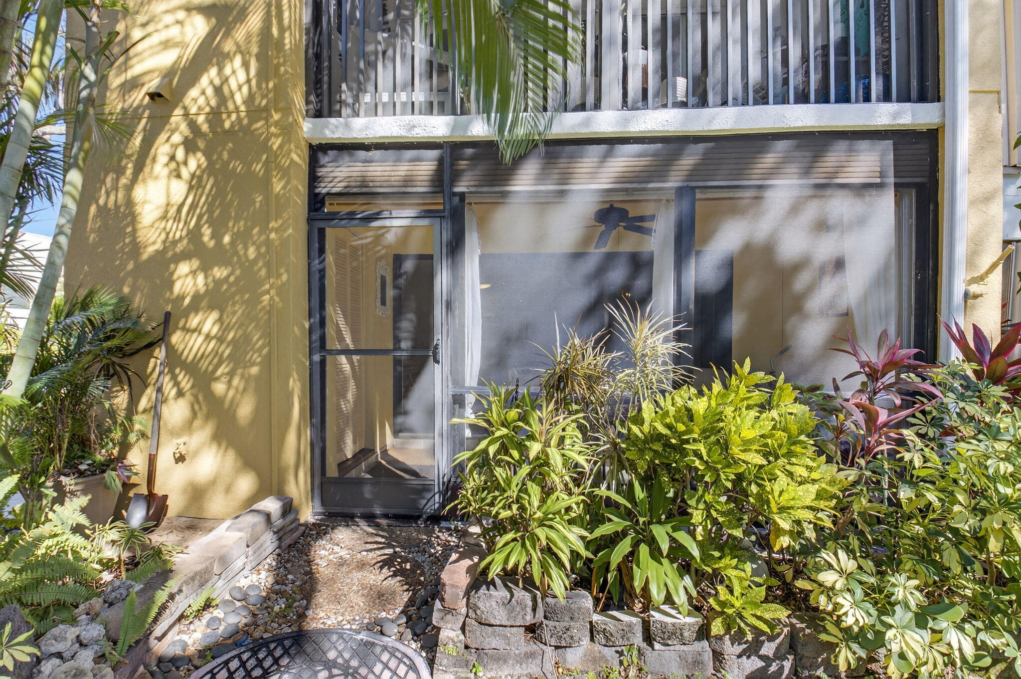 TOWN & COUNTRY ESTATES CONDO - Residential