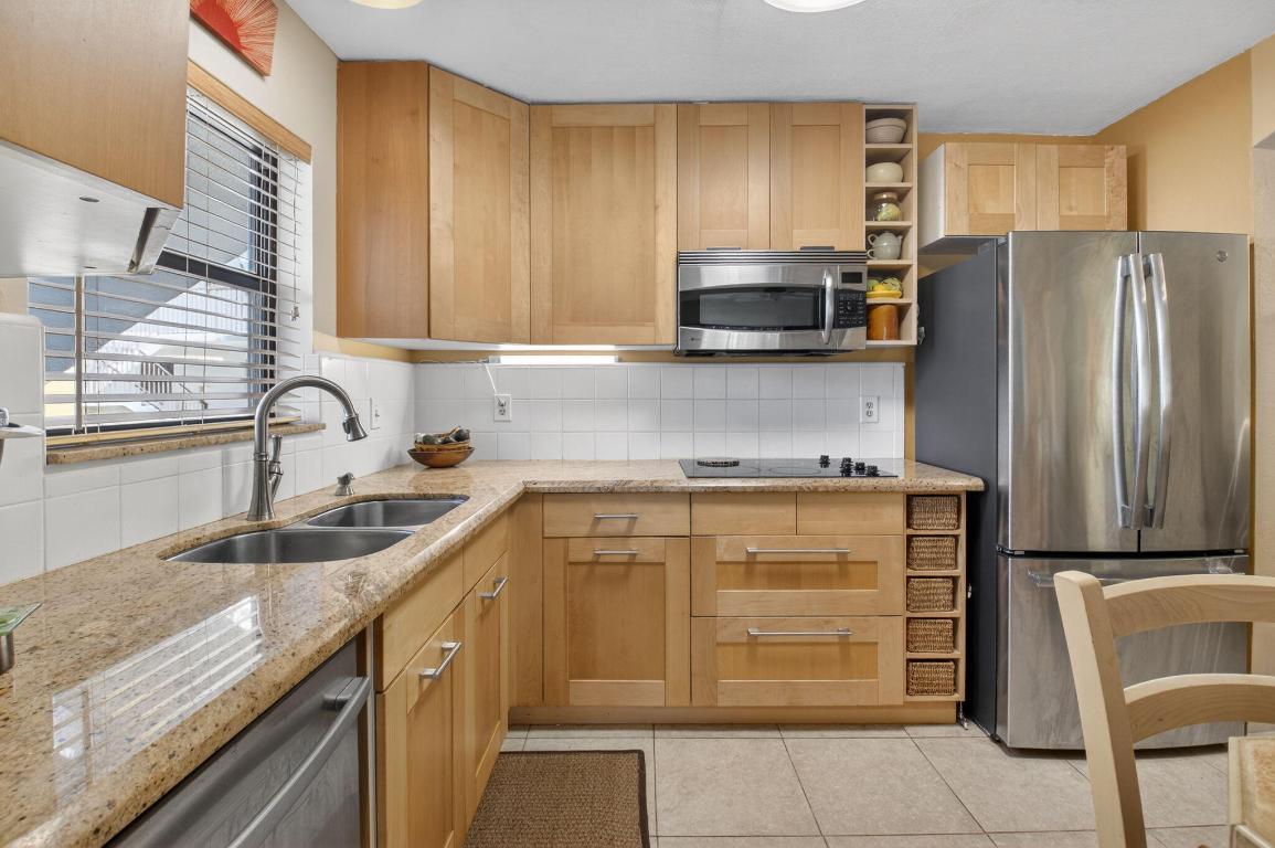 TOWN & COUNTRY ESTATES CONDO - Residential