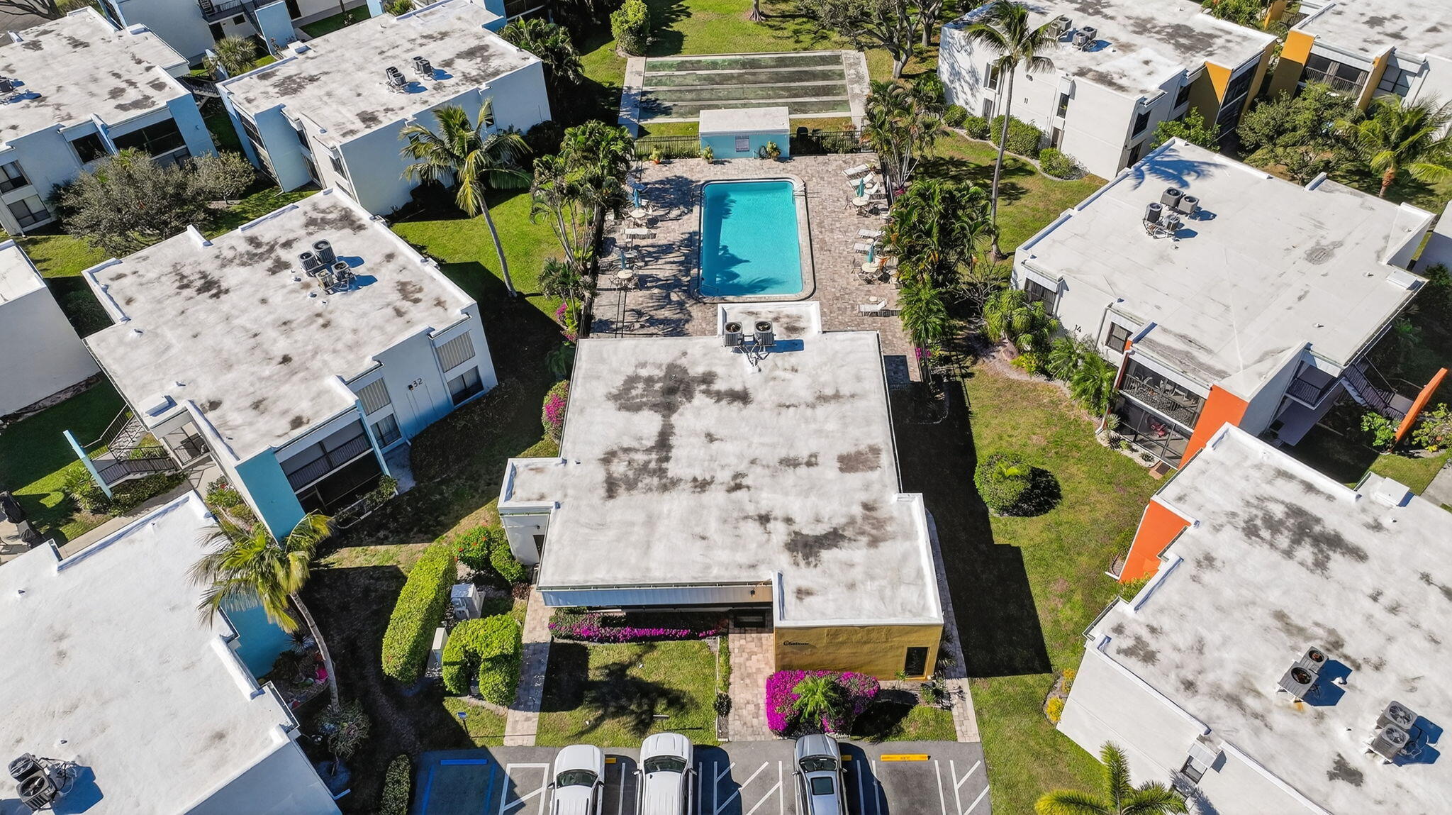 TOWN & COUNTRY ESTATES CONDO - Residential