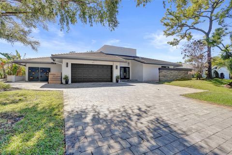 614 W Lakewoode Circle Delray Beach FL 33445