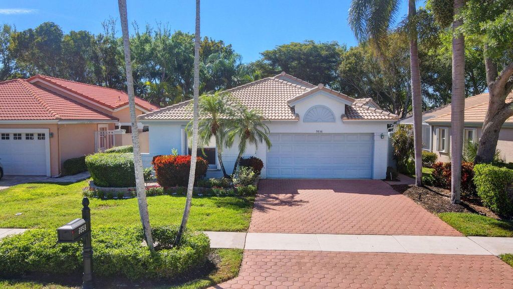 Photo of 9858 Harbour Lake Circle, Boynton Beach, FL 33437 (MLS # R11074091)