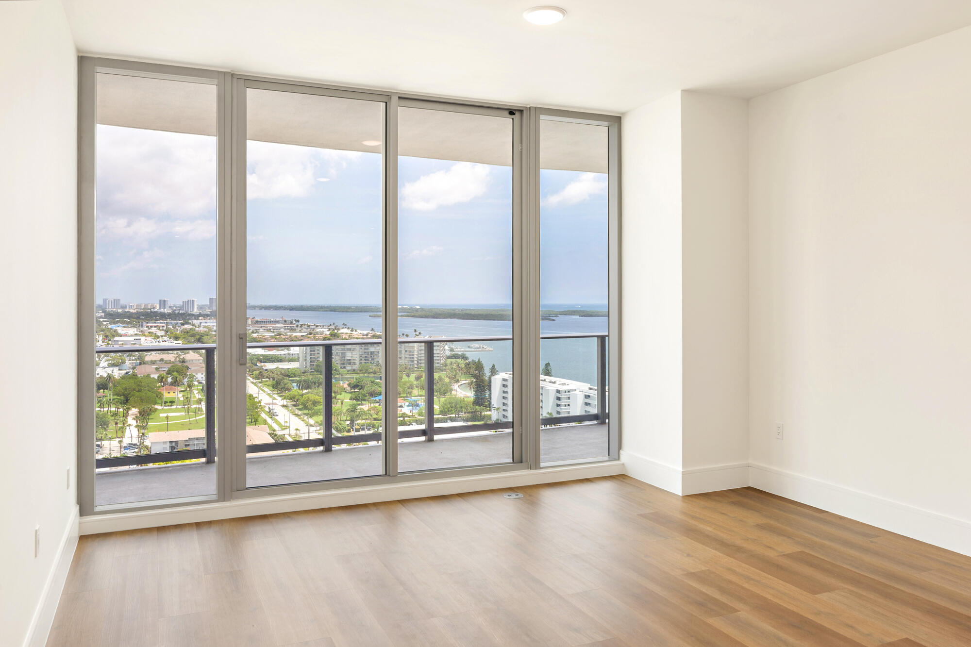 220 Lake Shore Drive 1809