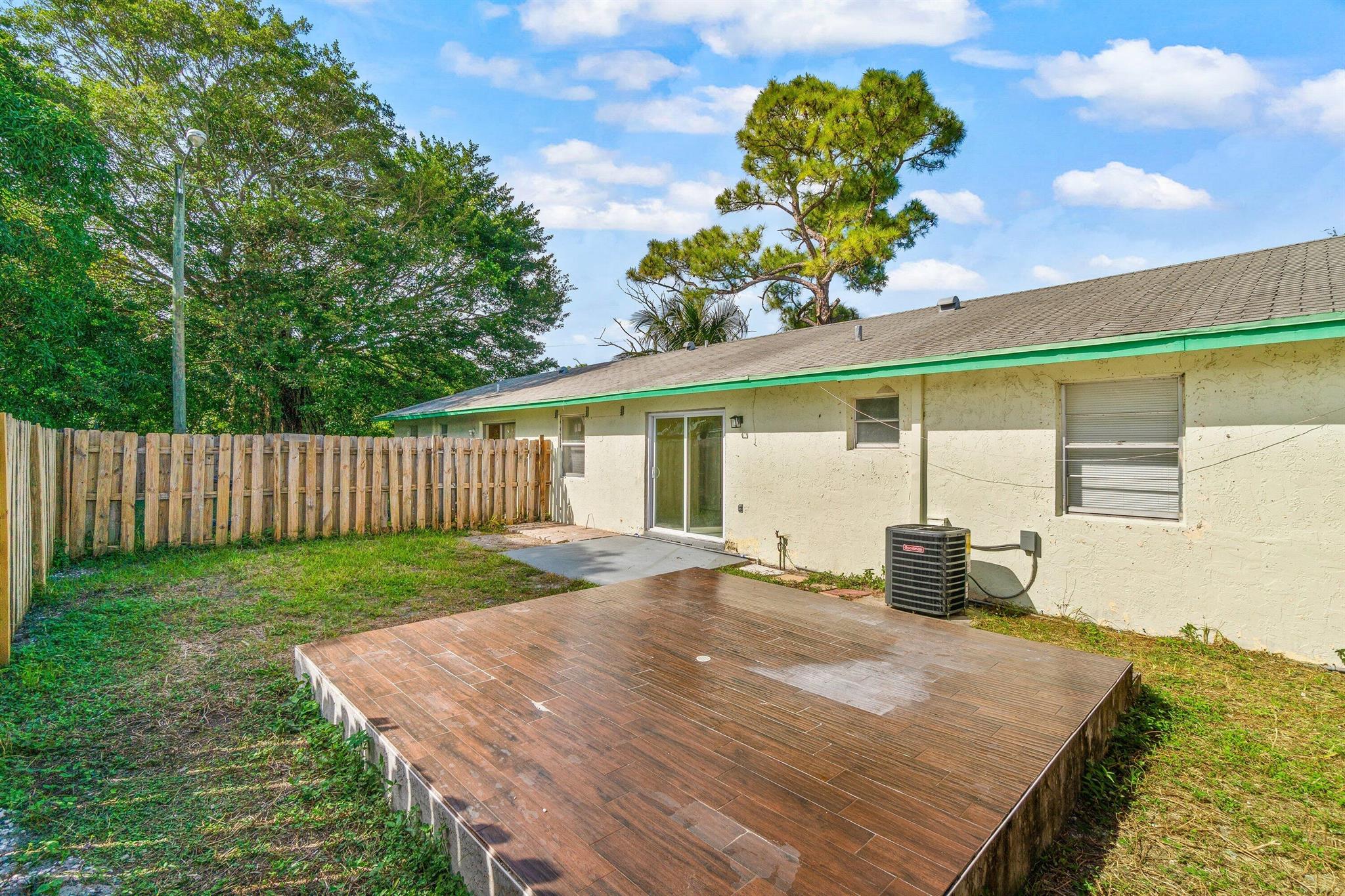 Gulfstream Apartments - Residential Lease