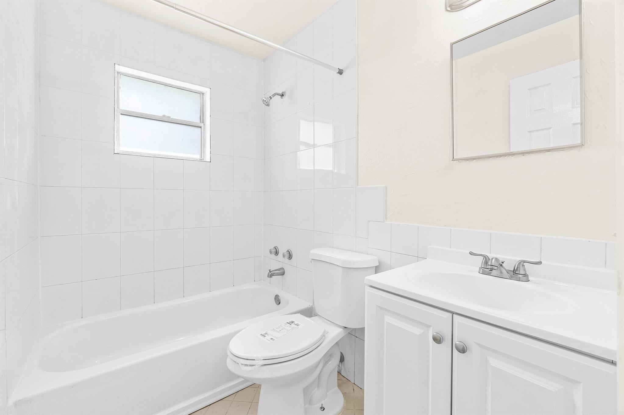 Gulfstream Apartments - Residential Lease