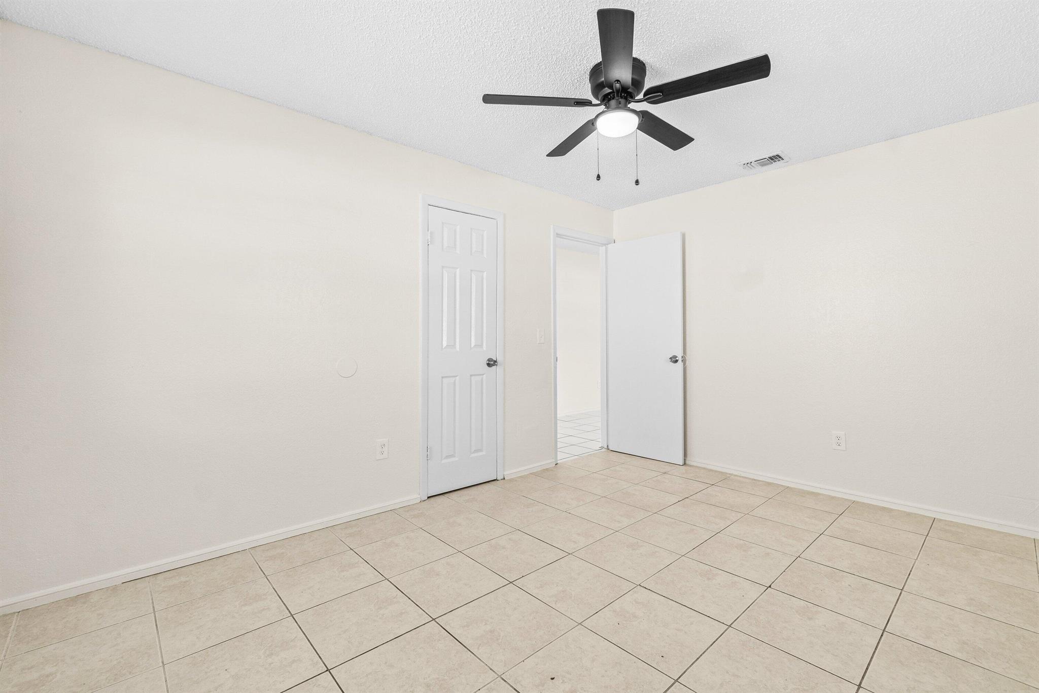 Gulfstream Apartments - Residential Lease