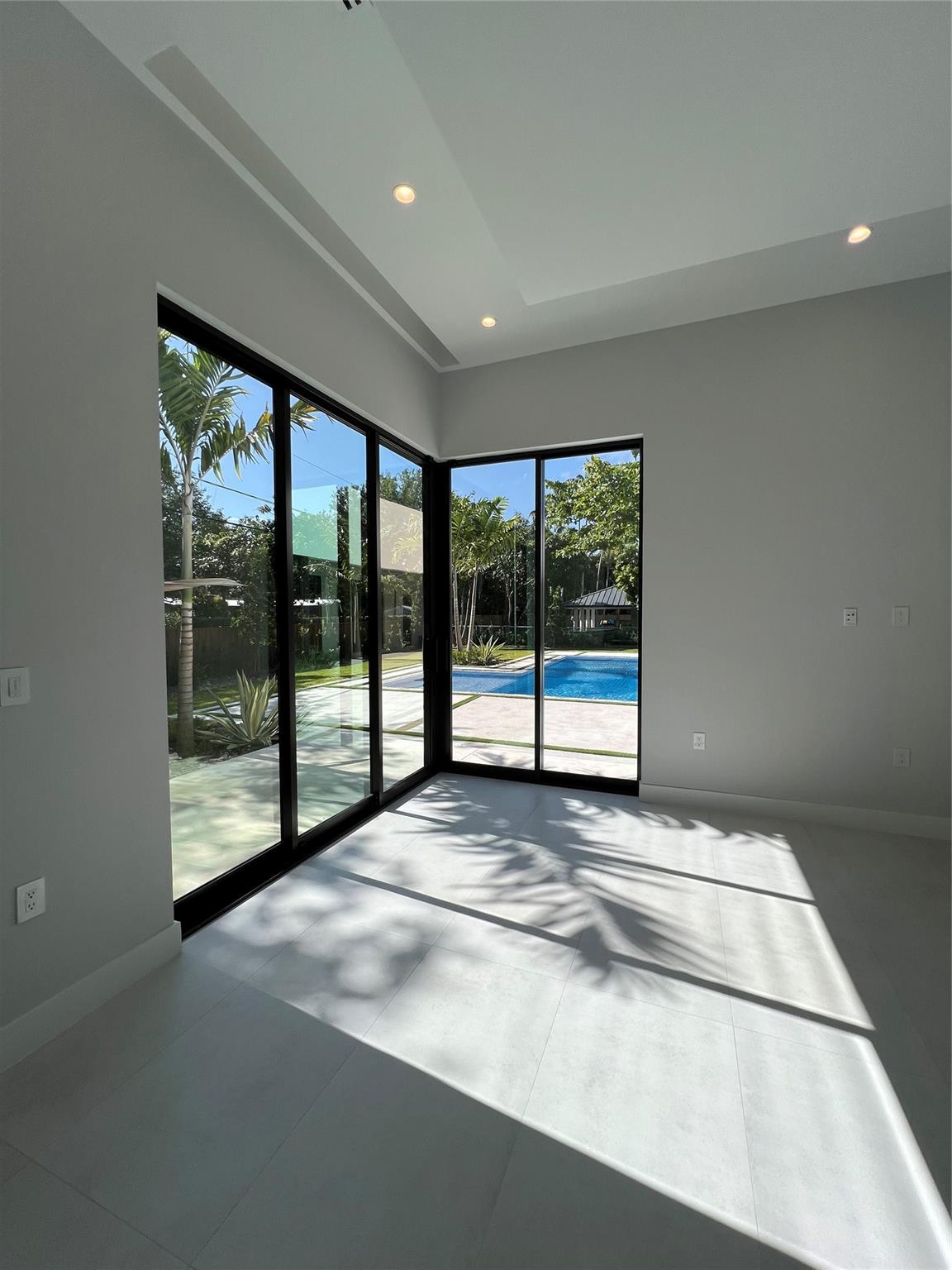 Pinecrest - Residential