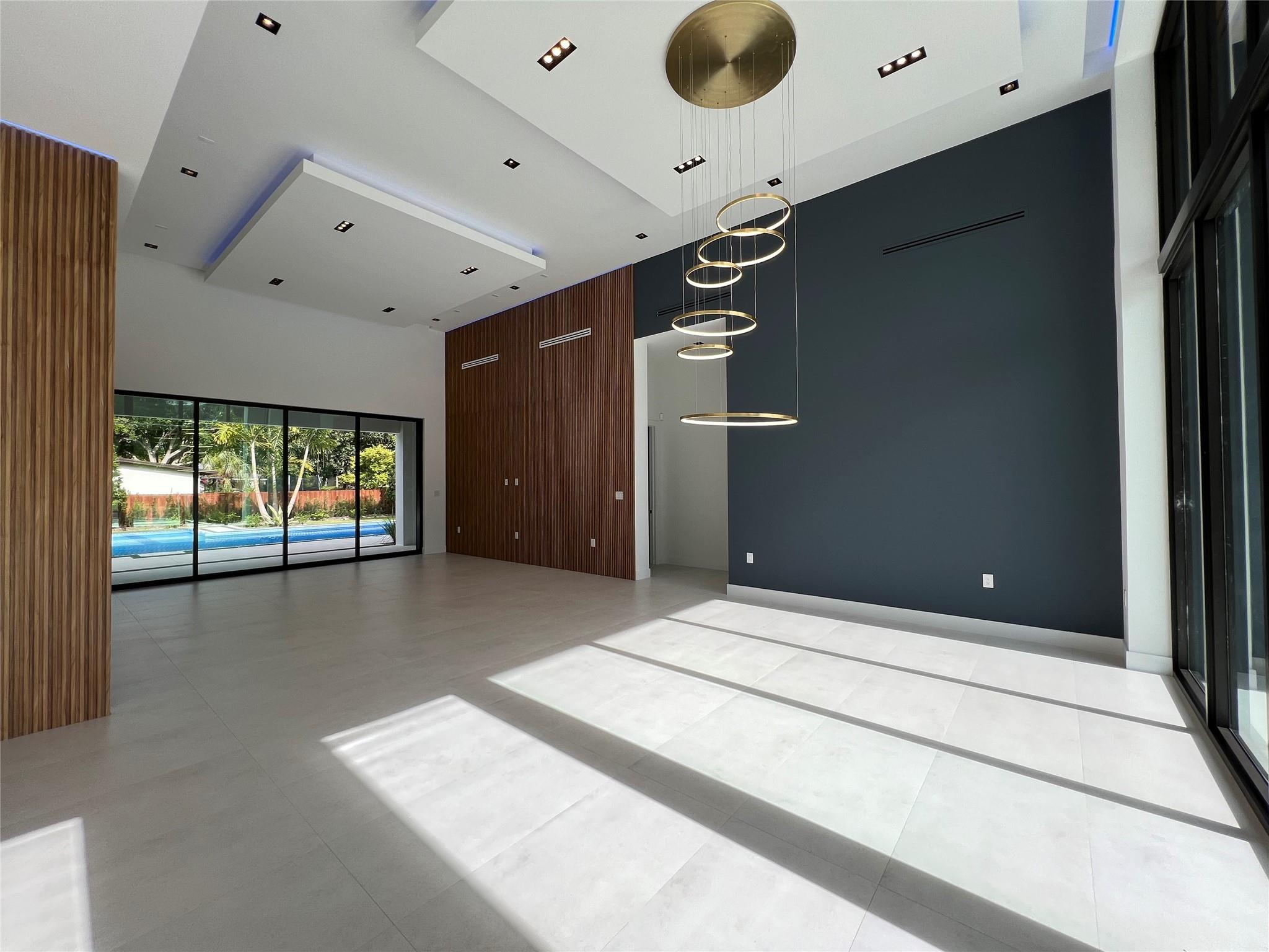 Pinecrest - Residential