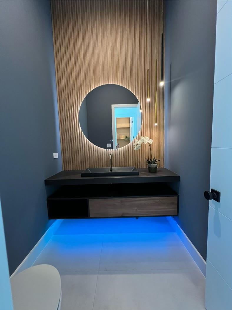 Pinecrest - Residential