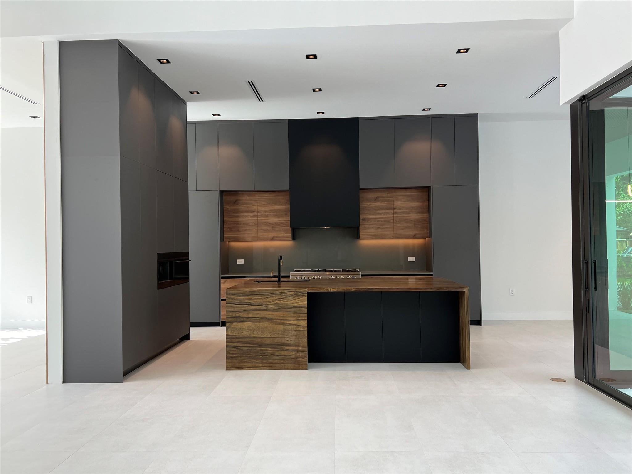 Pinecrest - Residential