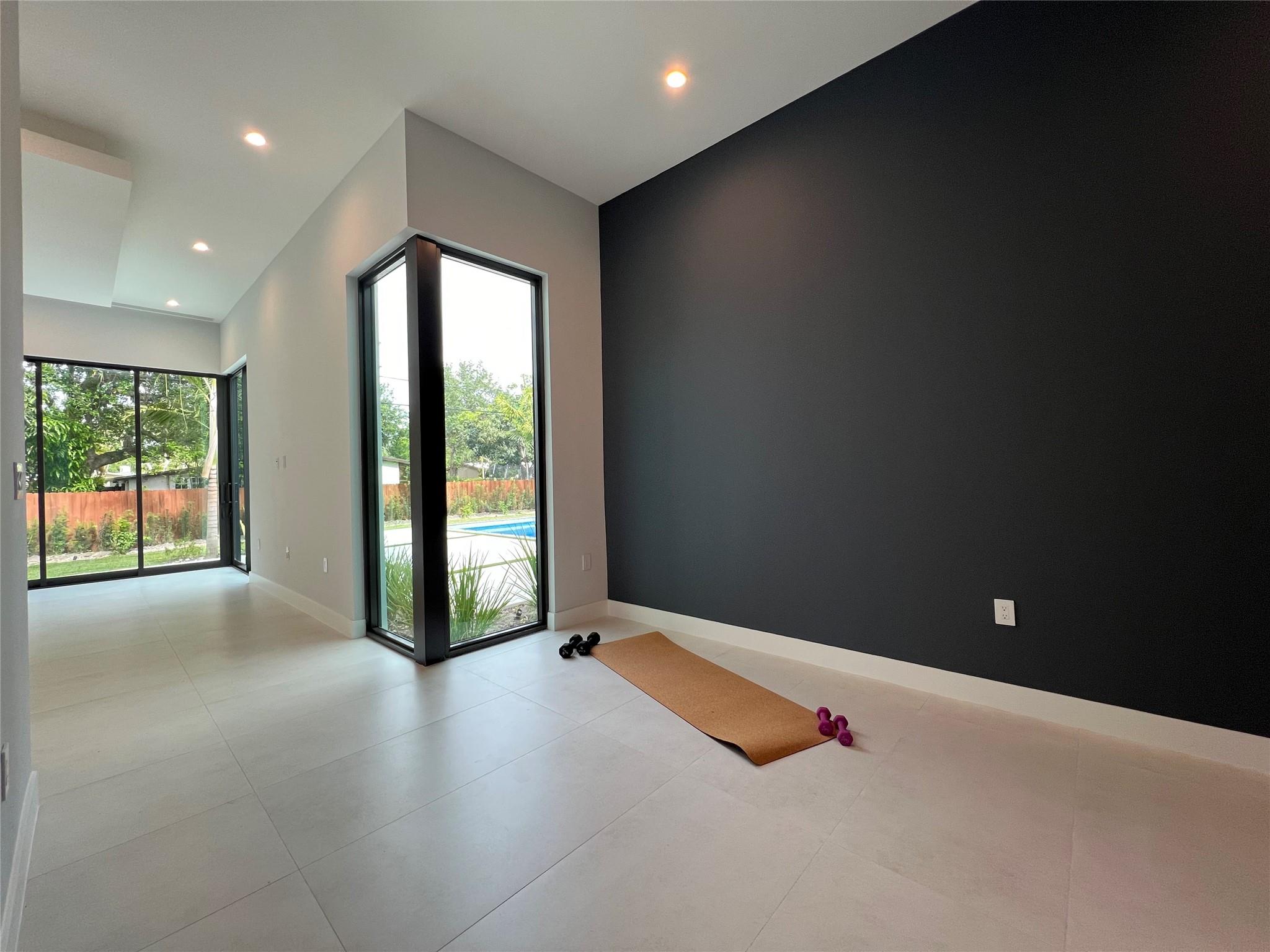 Pinecrest - Residential