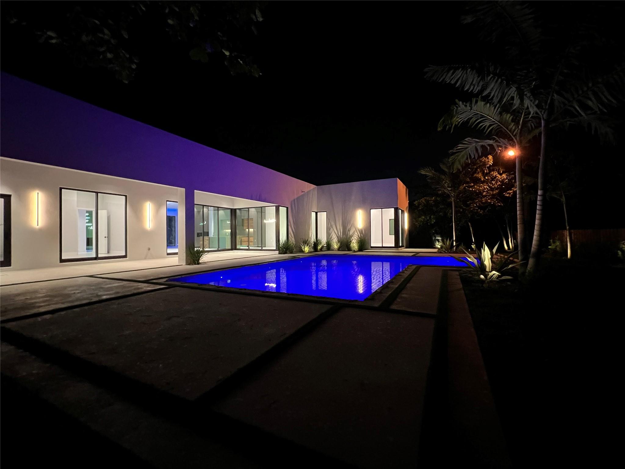 Pinecrest - Residential