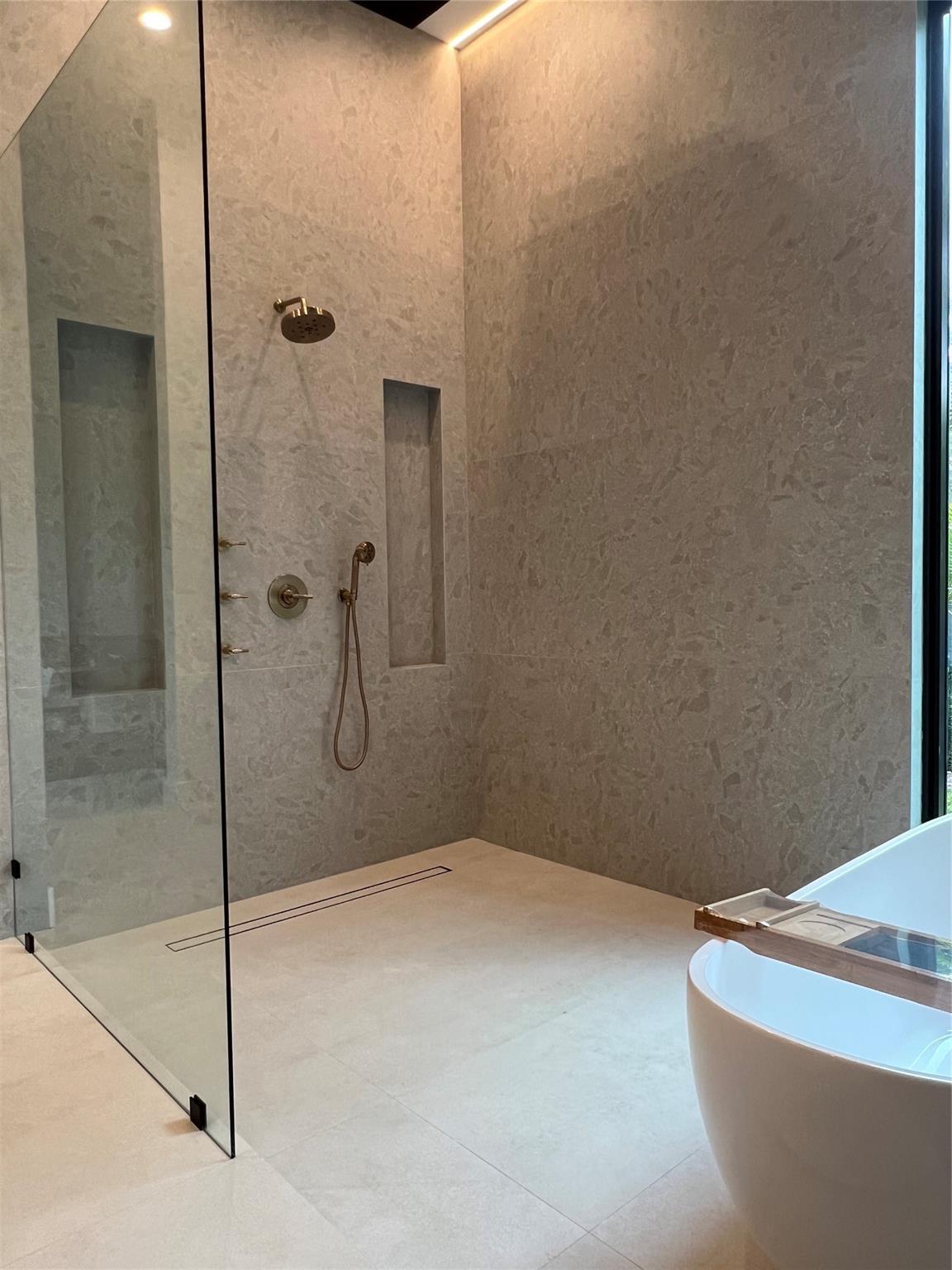 Pinecrest - Residential