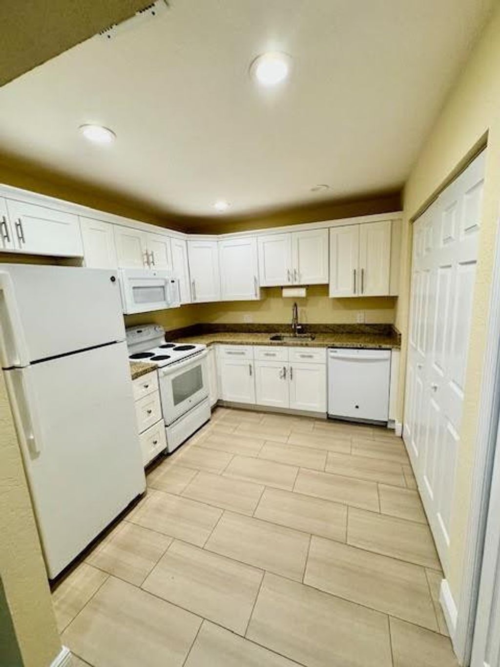 Photo of 1089 Manor Drive #23-A, Palm Springs, FL 33461 (MLS # F10428386)