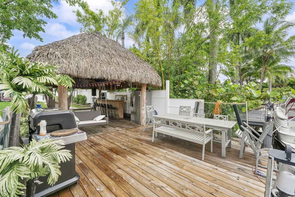Photo of 5800 SW 19TH Street, Plantation, FL 33317 (MLS # B26060881)