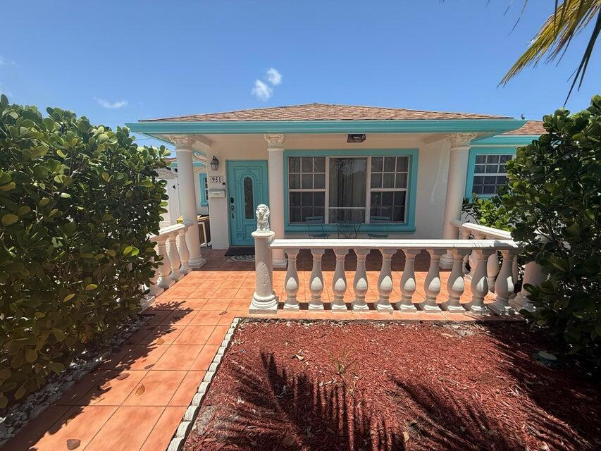 951 Green Street