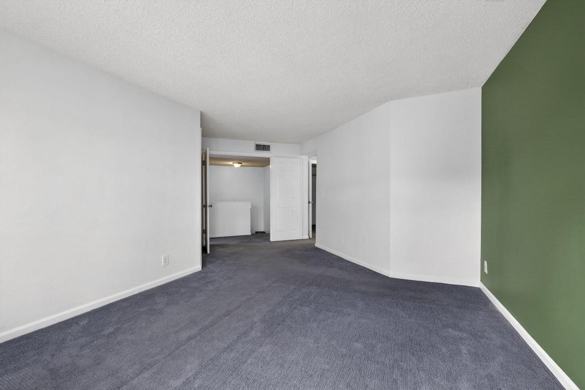 WEYBRIDGE TOWNHOMES PH I - Residential