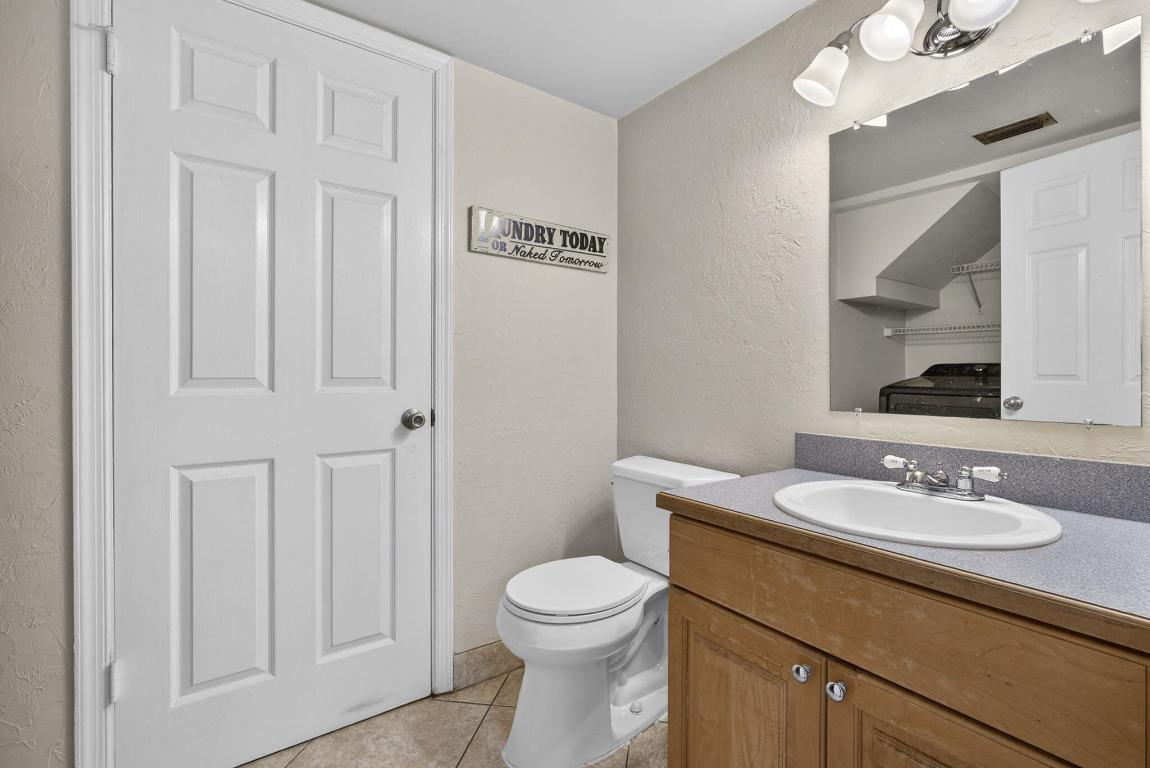 WEYBRIDGE TOWNHOMES PH I - Residential