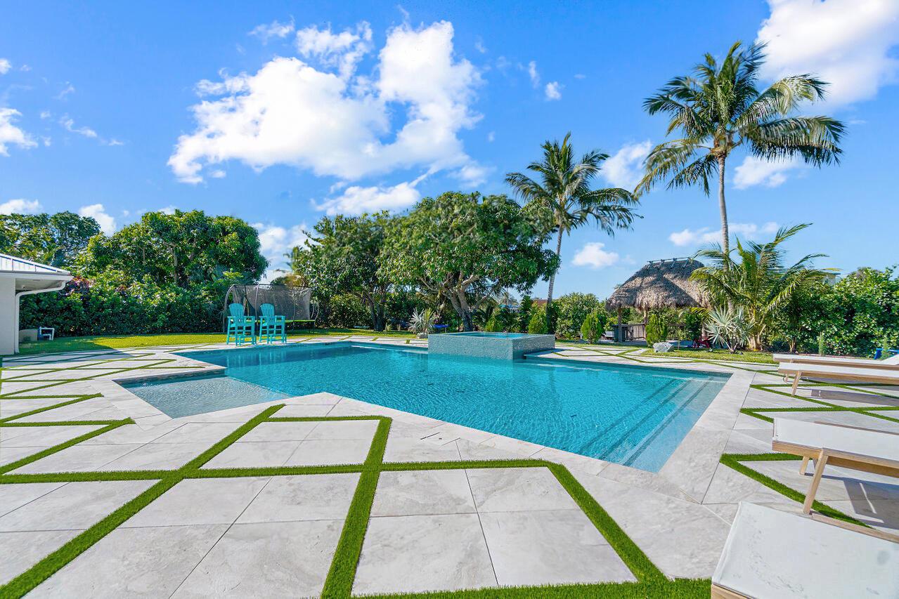 Village of North Palm Bea - Residential