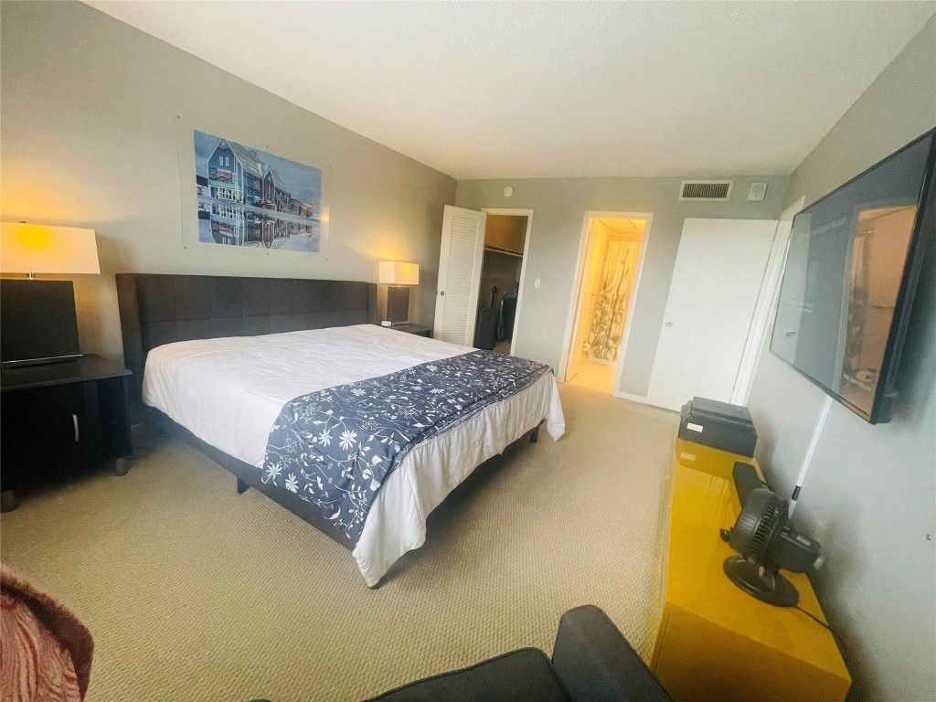 Photo of 2500 NE 48th Lane #605, Fort Lauderdale, FL 33308 (MLS # F10526005)