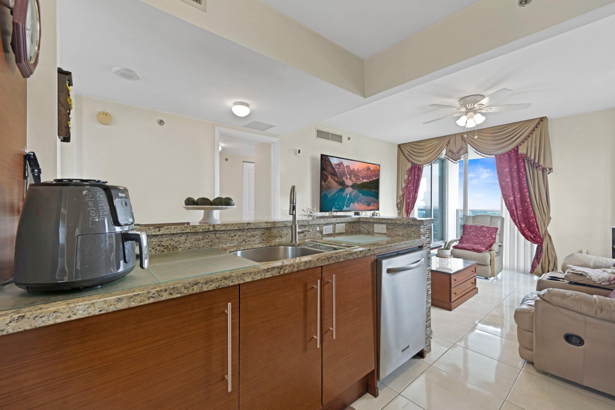 TAO SAWGRASS CONDOMINIUM - Residential