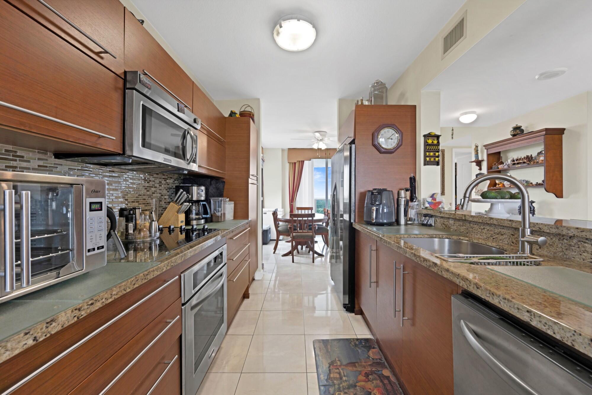 TAO SAWGRASS CONDOMINIUM - Residential