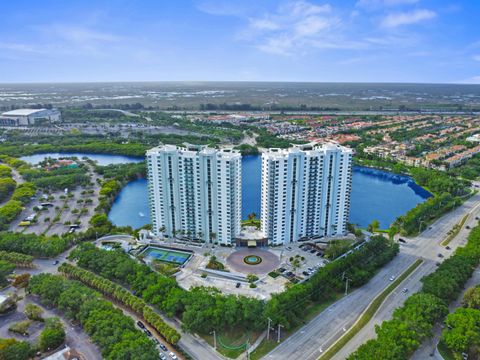 Tiny photo for 2641 N Flamingo Road #2108 N, Plantation, FL 33323 (MLS # B26013363)