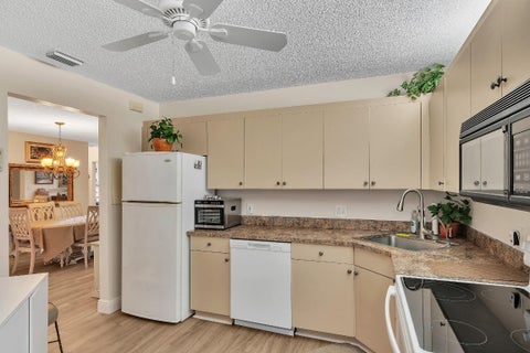 Tiny photo for 4101 Coral Tree Circle #116, Coconut Creek, FL 33073 (MLS # F10531182)