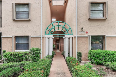 Tiny photo for 4101 Coral Tree Circle #116, Coconut Creek, FL 33073 (MLS # F10531182)