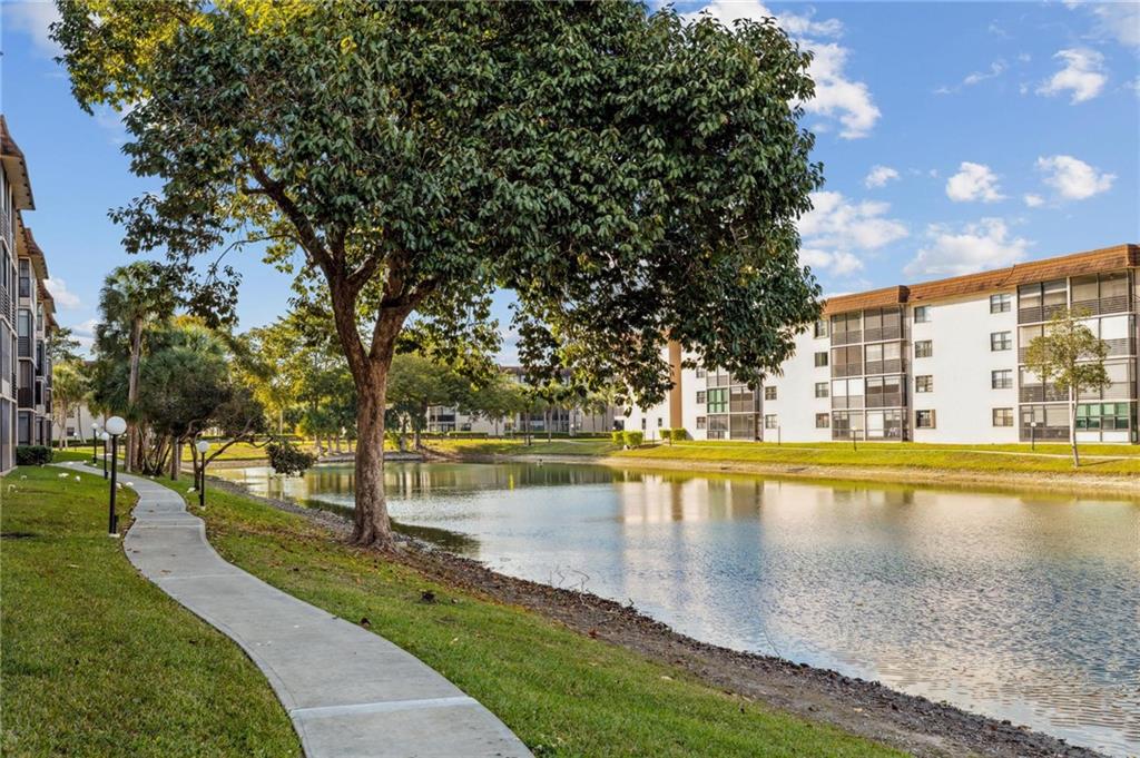 Lakes of Carriage Hills - Residential