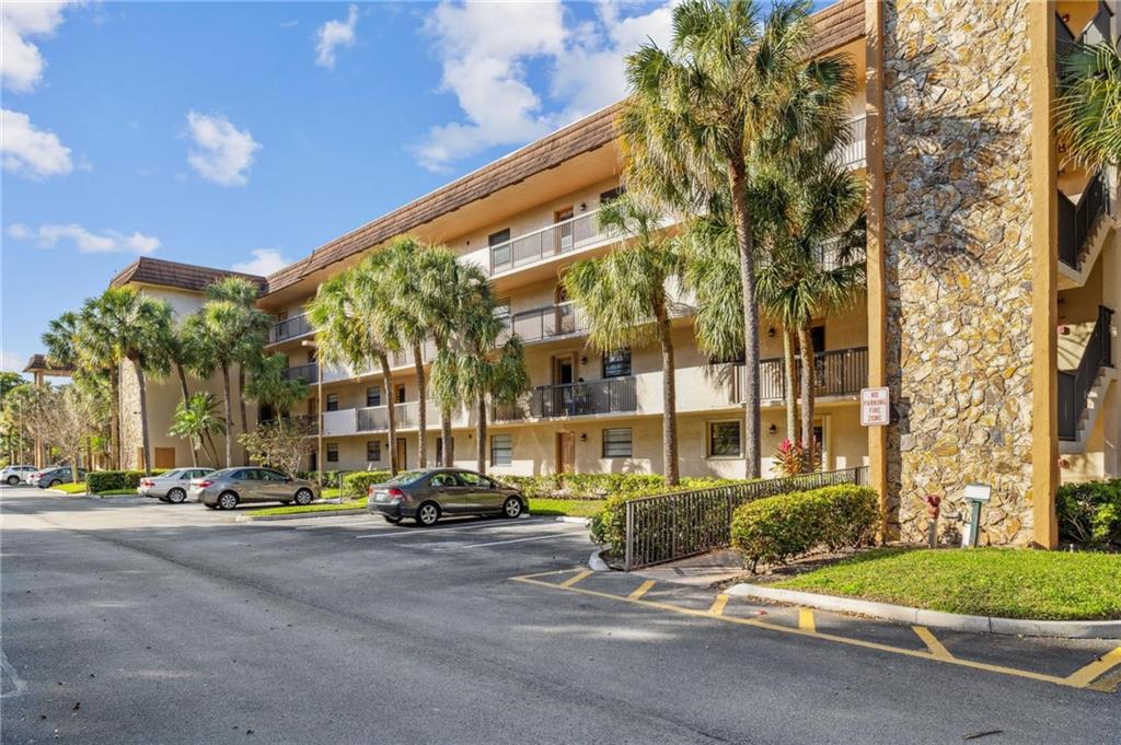 Lakes of Carriage Hills - Residential