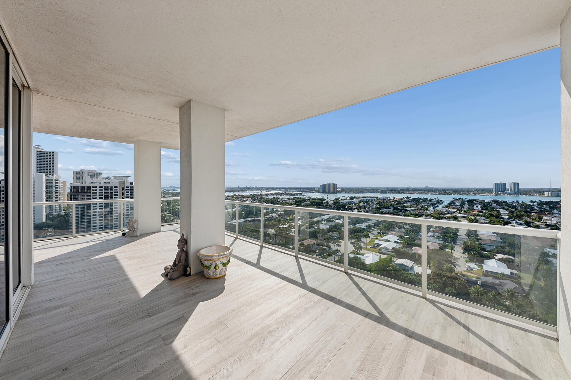 VISTABLUE SINGER ISLAND CONDO - Residential