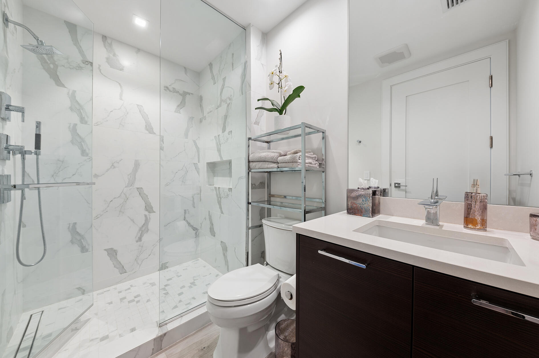 VISTABLUE SINGER ISLAND CONDO - Residential