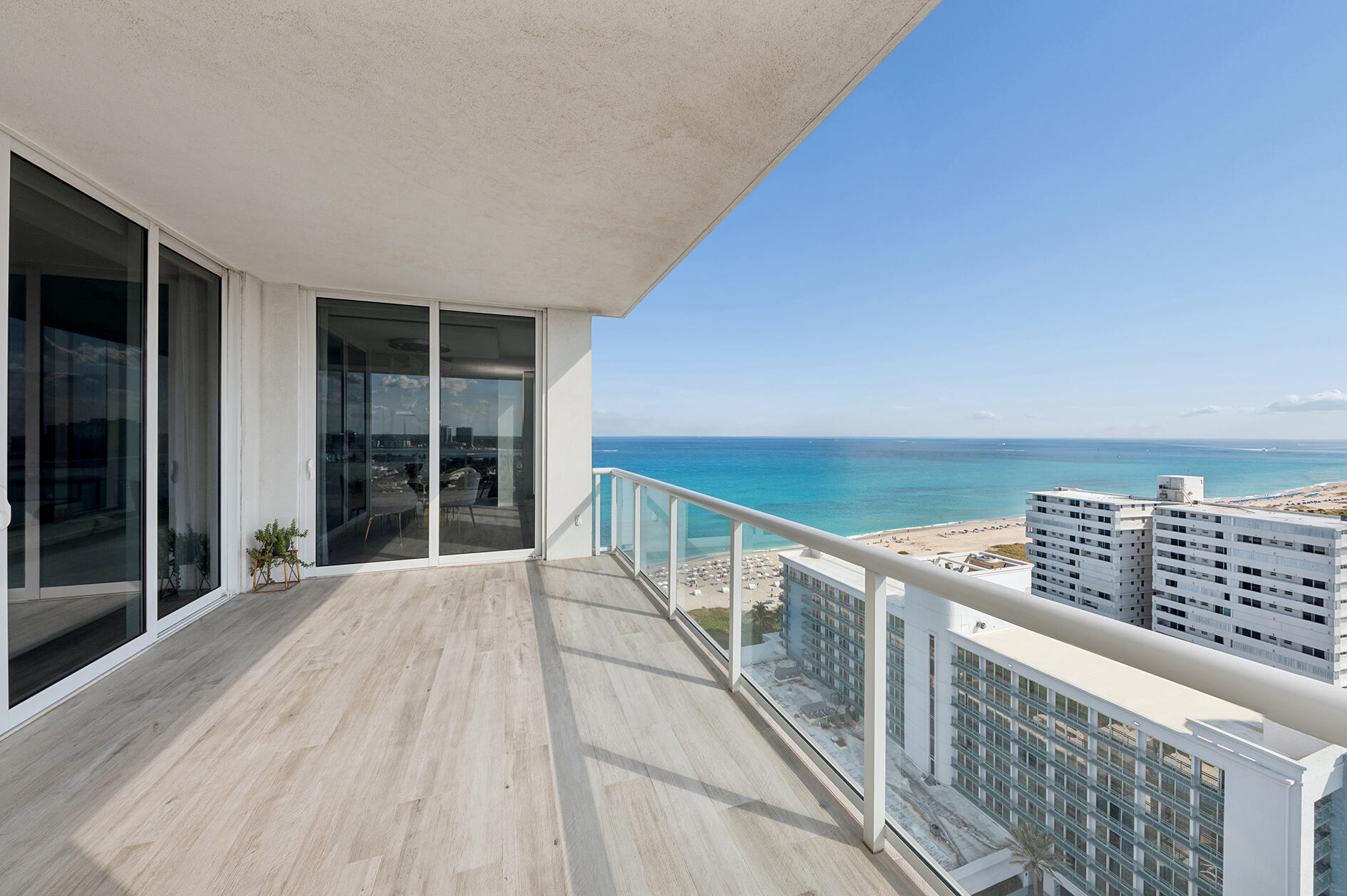 VISTABLUE SINGER ISLAND CONDO - Residential