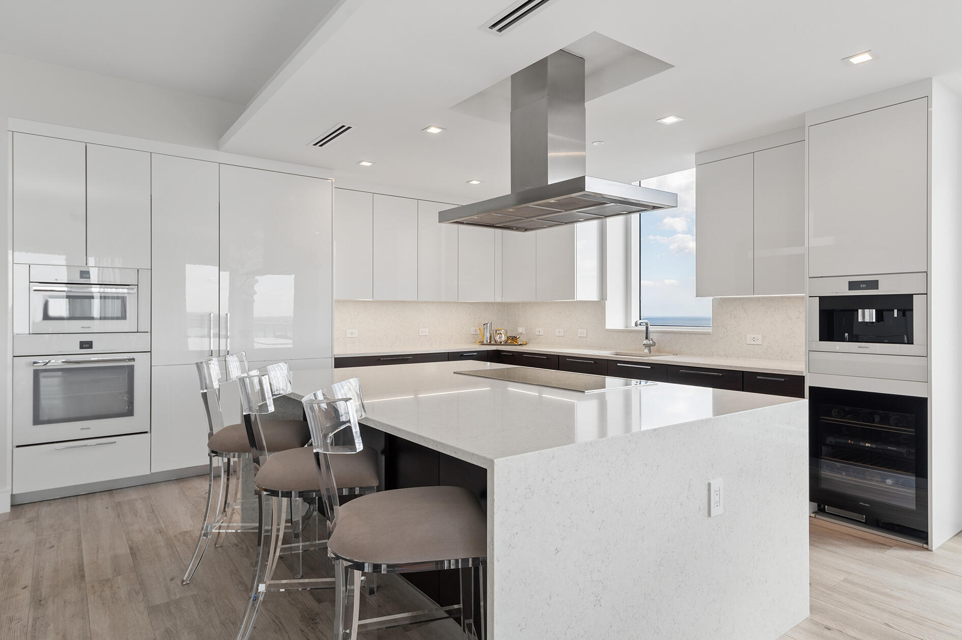 VISTABLUE SINGER ISLAND CONDO - Residential