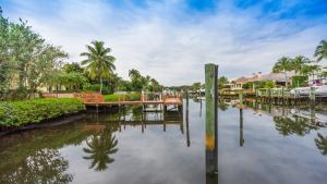 ADMIRALS COVE - Residential