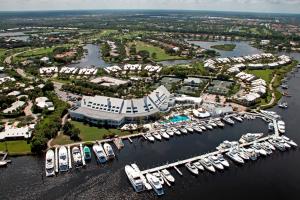 ADMIRALS COVE - Residential