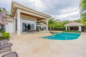 ADMIRALS COVE - Residential