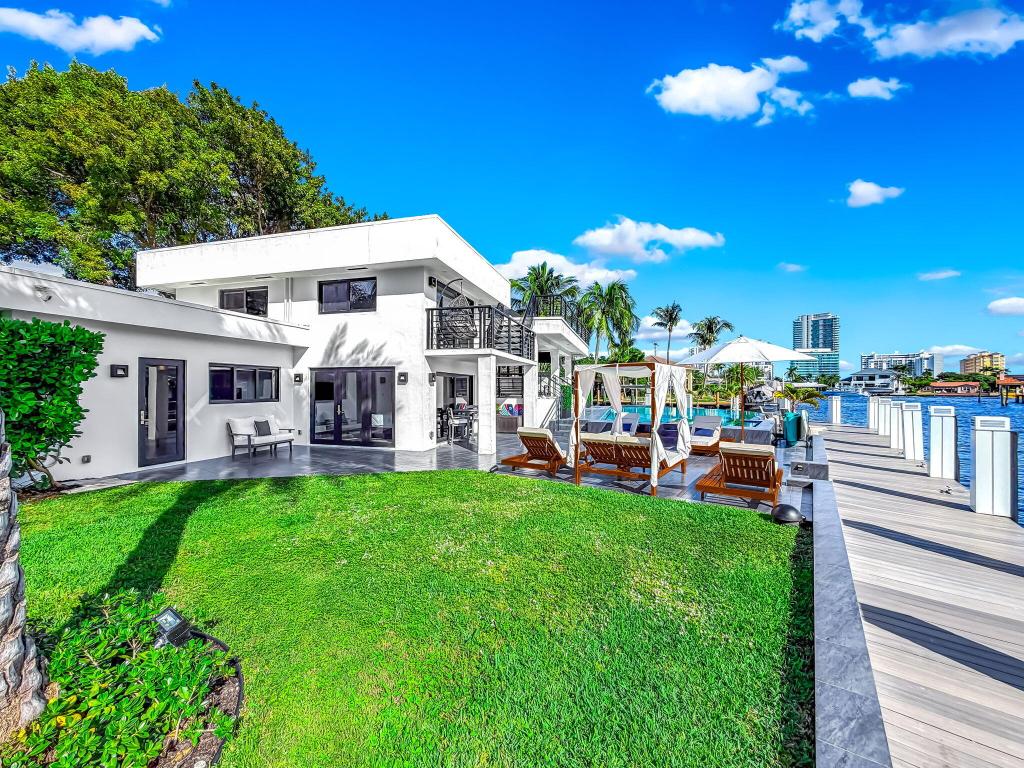 POMPANO ISLES SEC - Residential Lease