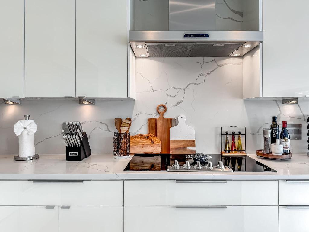 POMPANO ISLES SEC - Residential Lease