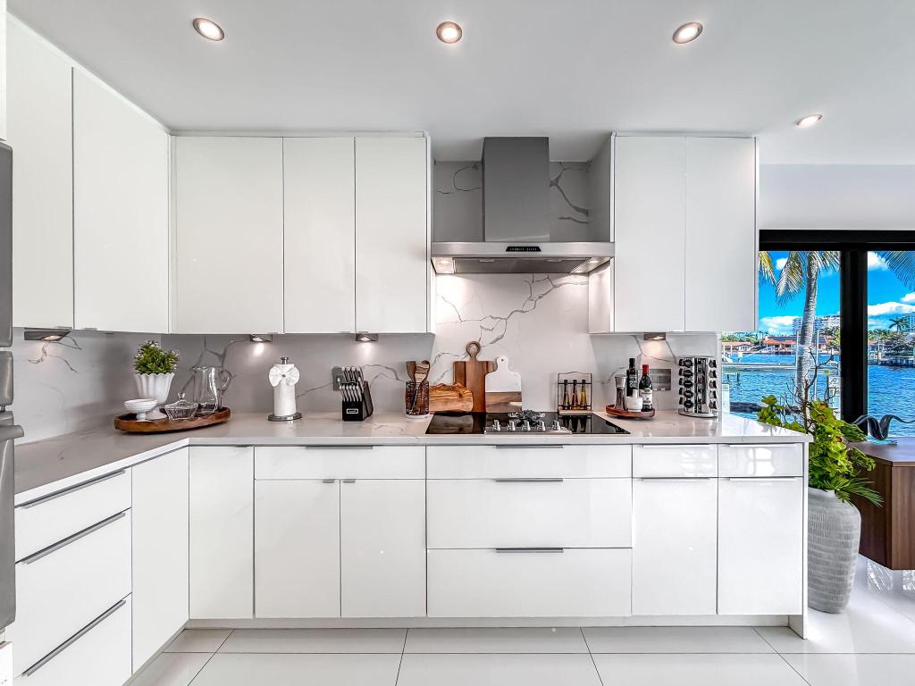 POMPANO ISLES SEC - Residential Lease