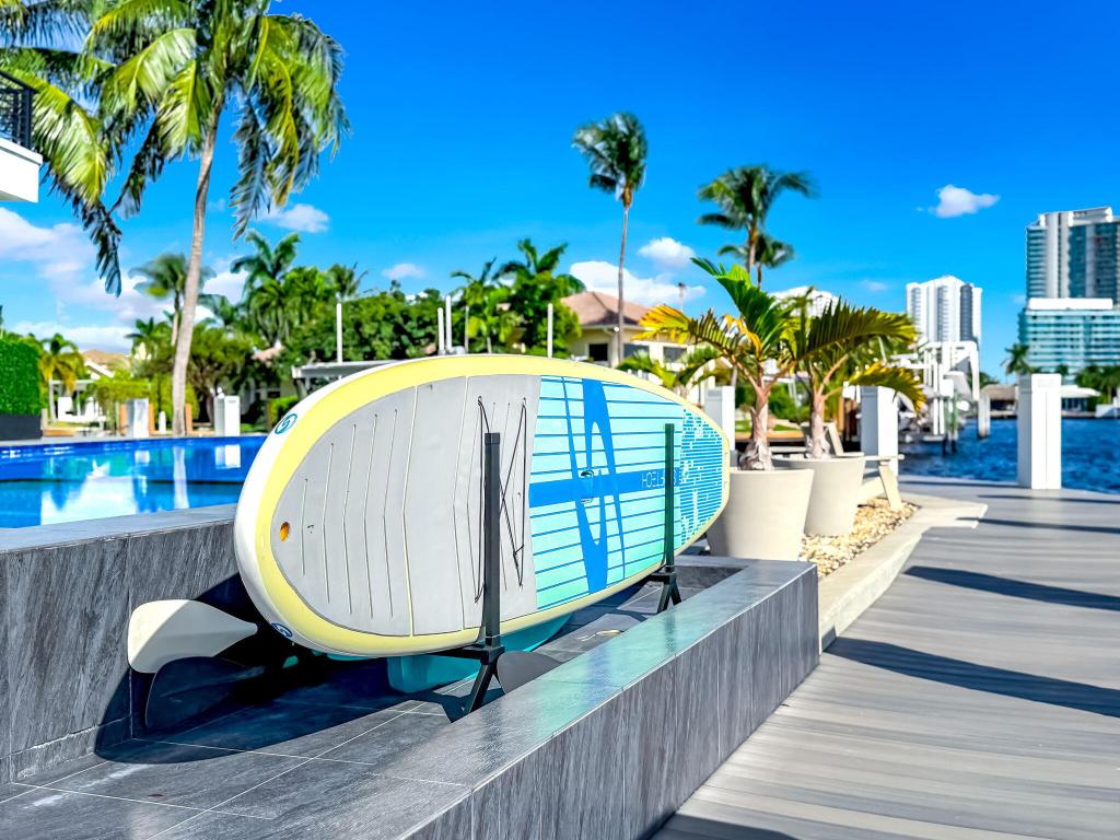 POMPANO ISLES SEC - Residential Lease