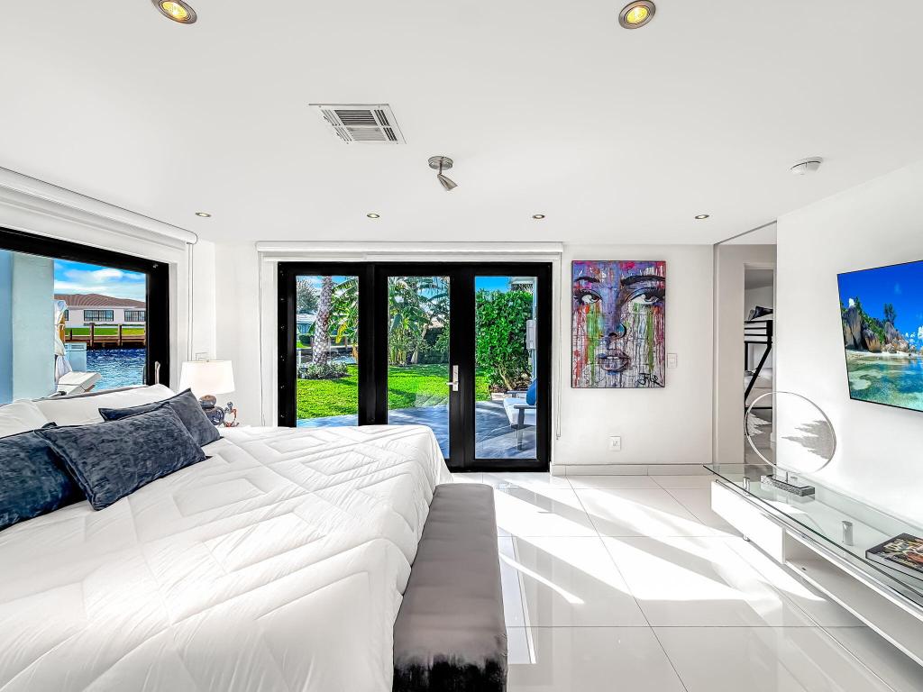 POMPANO ISLES SEC - Residential Lease