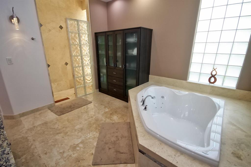 TROPIC ISLE 4TH SEC - Residential