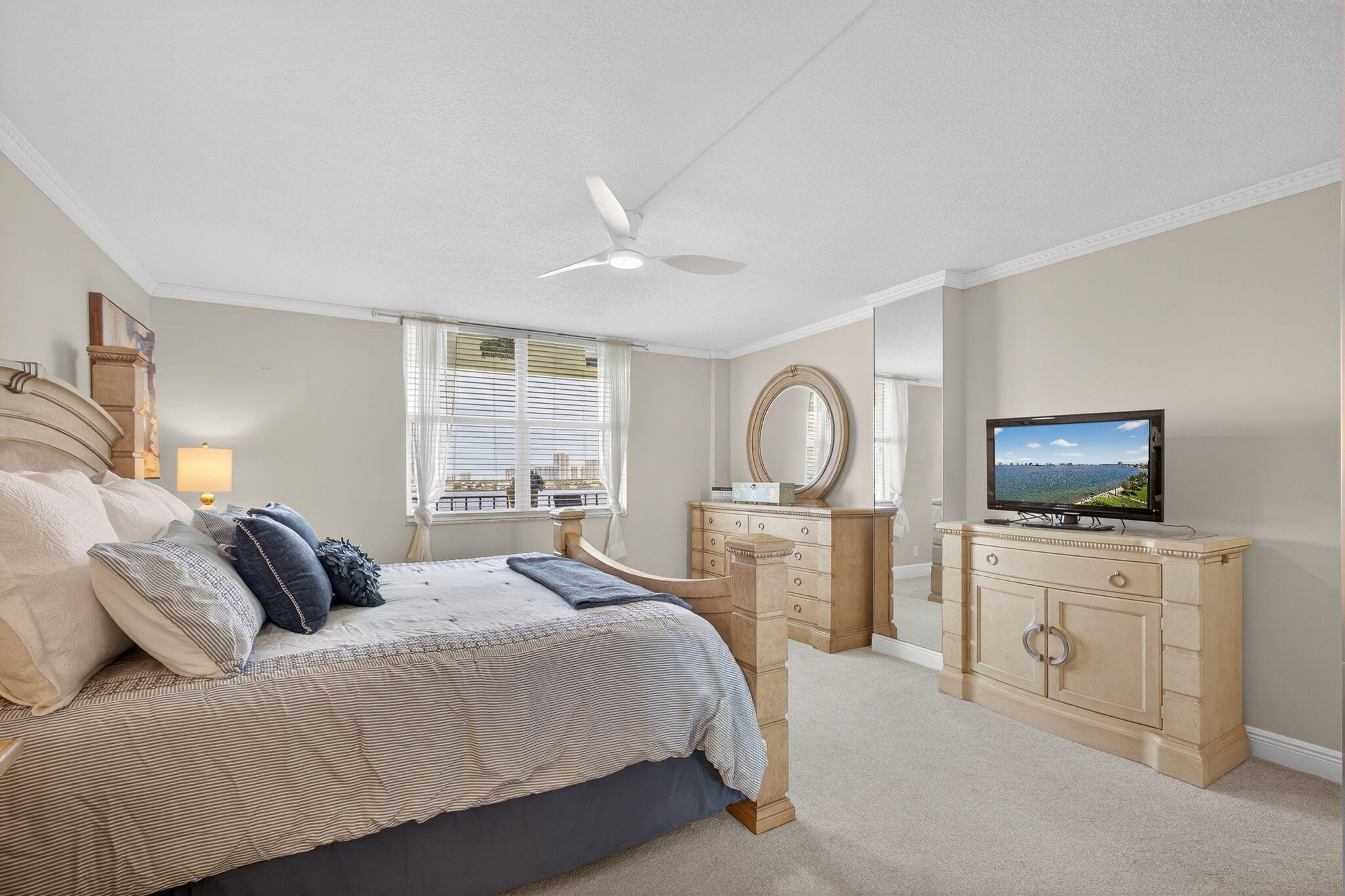 LAKE HARBOUR TOWERS CONDO - Residential Lease