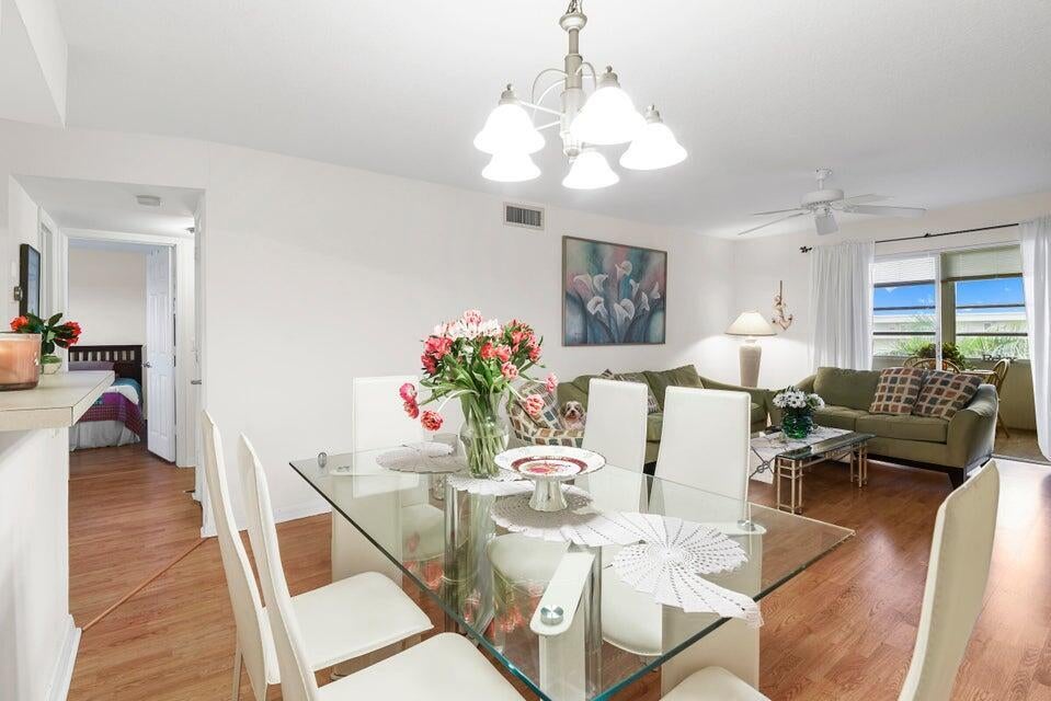 Photo of 130 NE 26TH Avenue #4070, Boynton Beach, FL 33435 (MLS # B26090521)