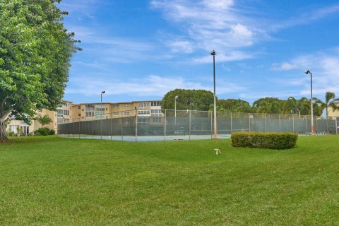 Tiny photo for 130 NE 26TH Avenue #4070, Boynton Beach, FL 33435 (MLS # B26090521)