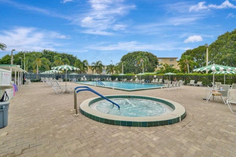 Tiny photo for 130 NE 26TH Avenue #4070, Boynton Beach, FL 33435 (MLS # B26090521)