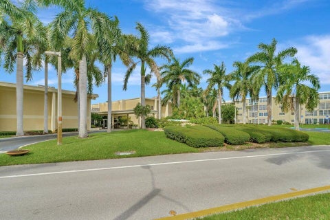 Tiny photo for 130 NE 26TH Avenue #4070, Boynton Beach, FL 33435 (MLS # B26090521)