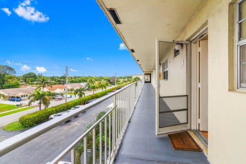 Tiny photo for 130 NE 26TH Avenue #4070, Boynton Beach, FL 33435 (MLS # B26090521)
